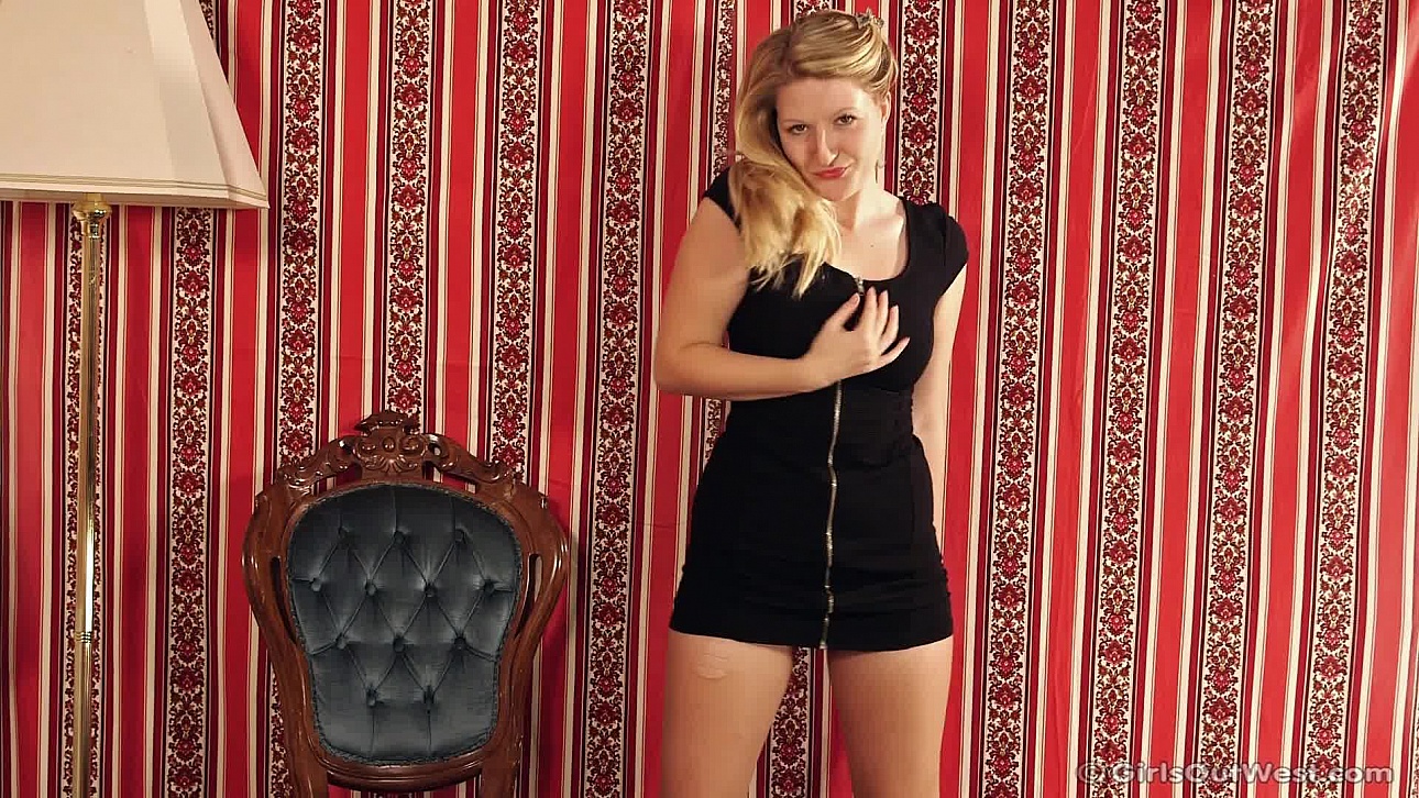 Prim - Burlesque Chair Show