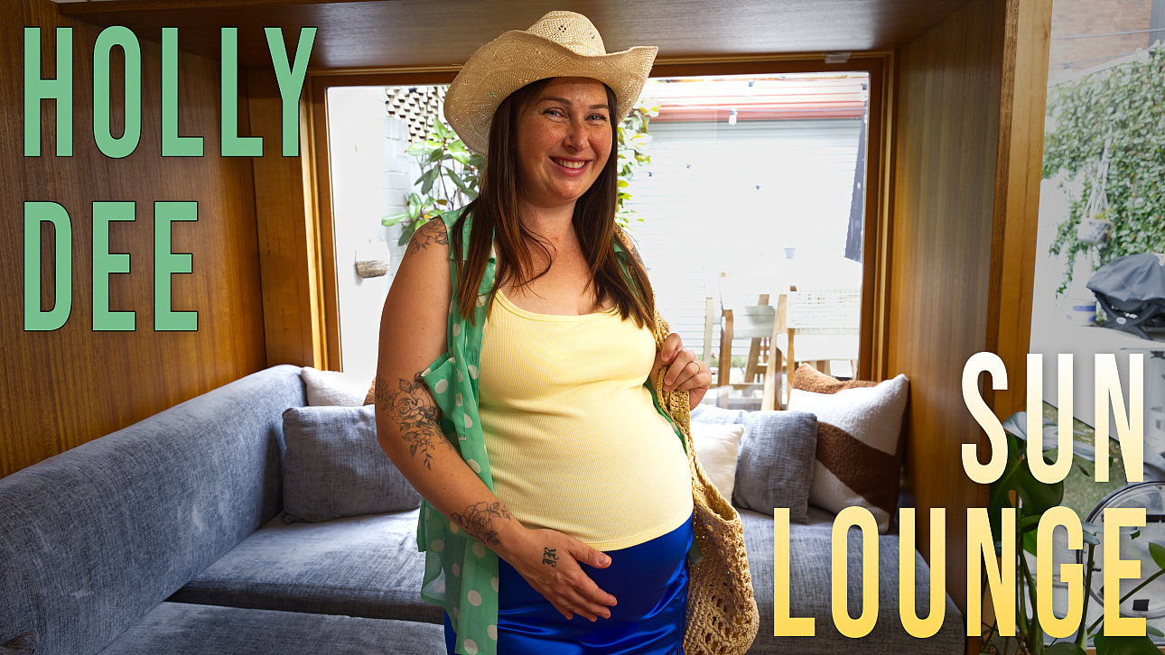 Girls Out West Holly Dee Sun Lounge